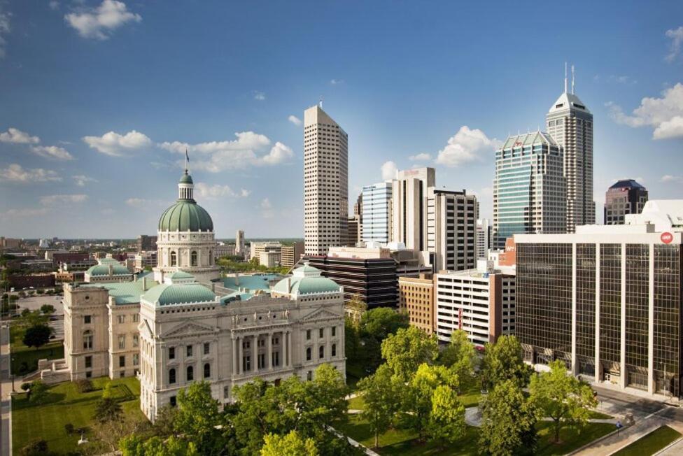 Free Parking! Downtown King Suite Lucas Oil- Conv Center Skywalk#1 Индианаполис Экстерьер фото